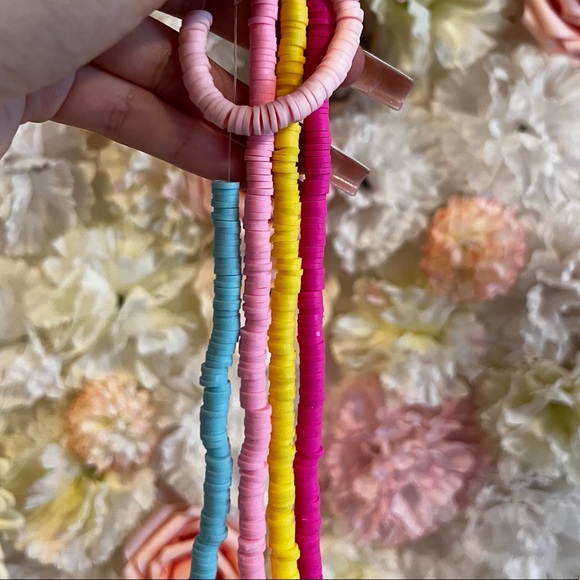 Colorful beaded name bracelet ( can be customized if asked) - Picture 3 of 4